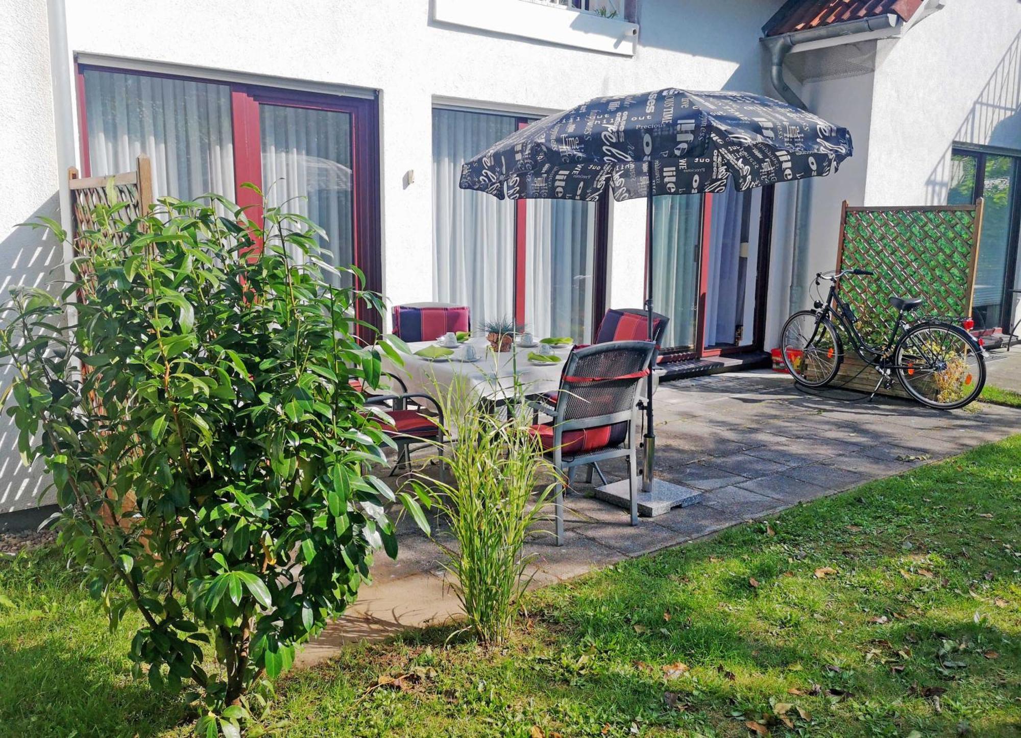 Gustow  Ferienwohnung Mit Terrasse מראה חיצוני תמונה